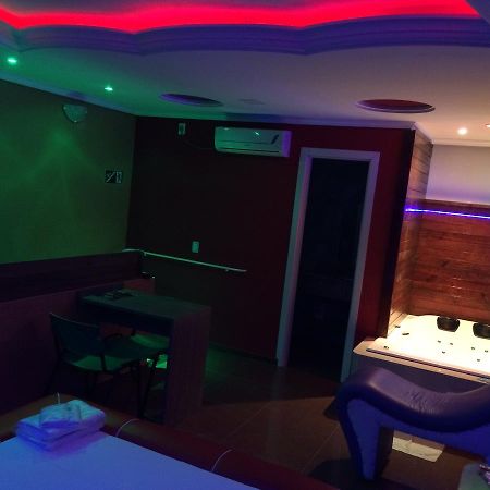 Sonhos Motel (Adults Only) 哥伦布 外观 照片